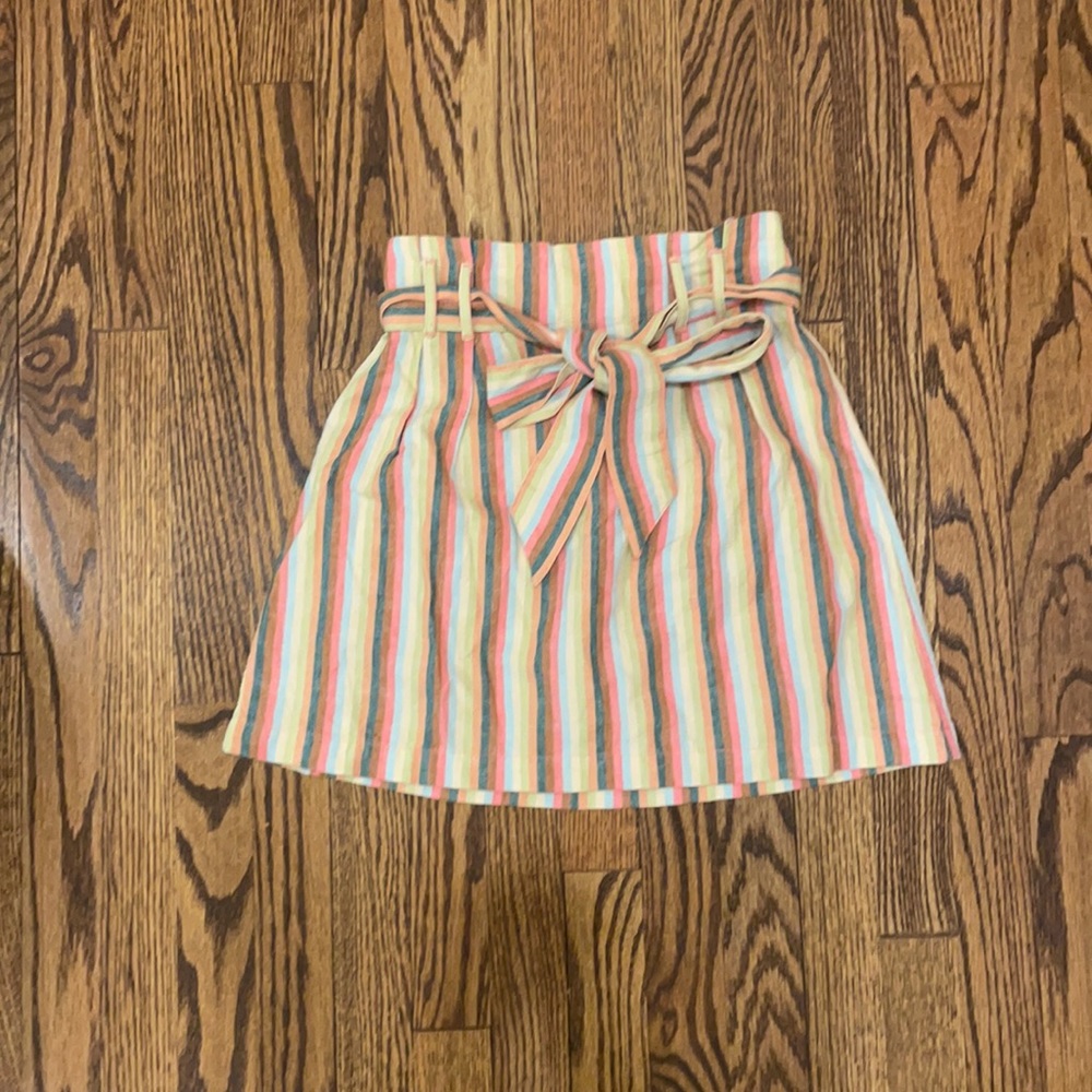 ⛱Colorful skirt, meant to be worn high waisted